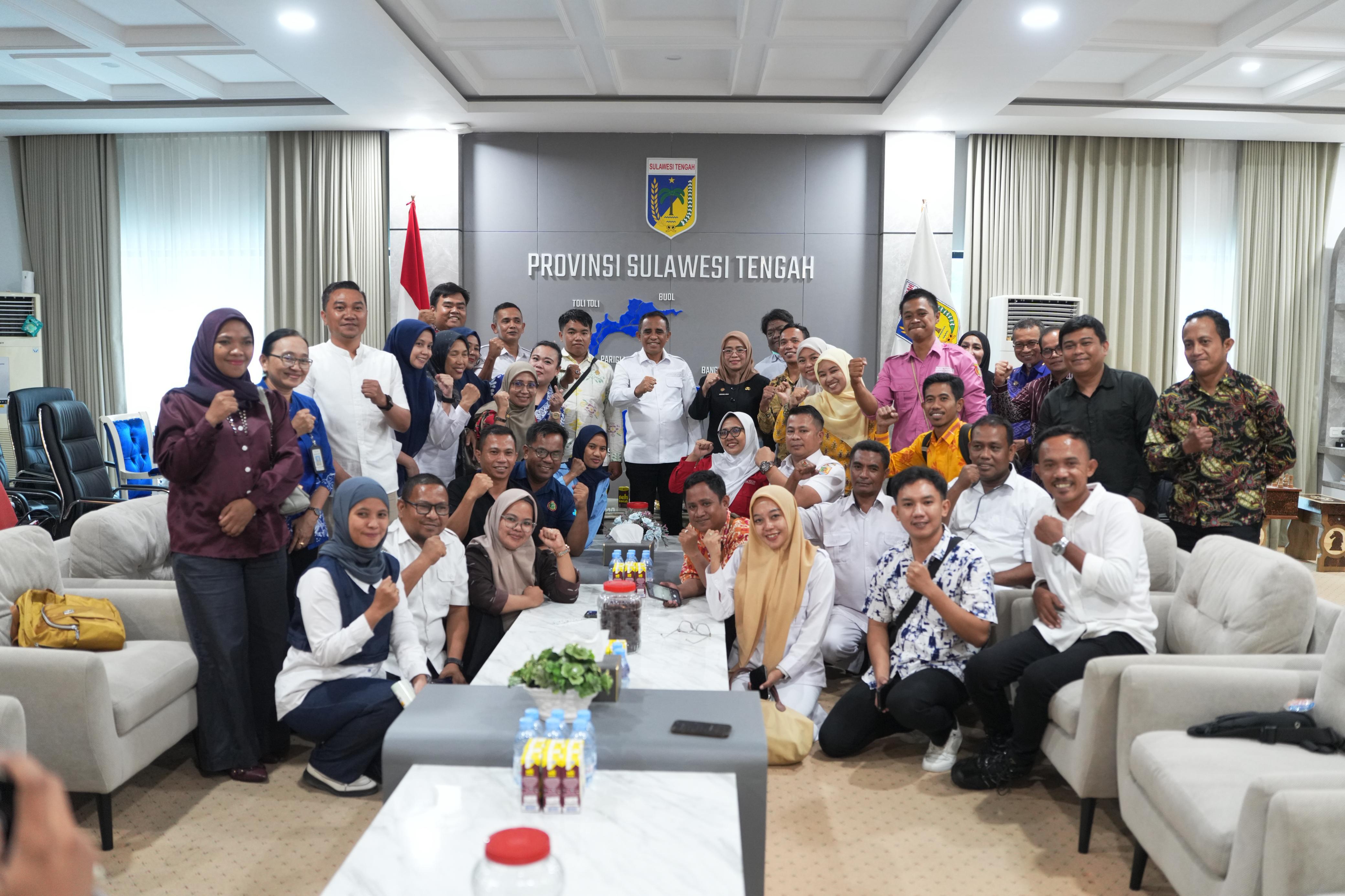 Terima Aspirasi Ratusan PPPK Nakes, Gubernur Anwar Hafid Langsung Telepon Wamenkes