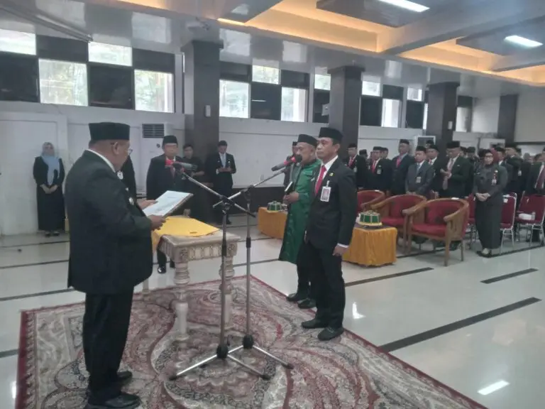 Usai Lantik Ahmad Rivai Jadi Sekda, Bupati Takalar Daeng Manye Tekankan Regenerasi dan Kekompakan Birokrasi