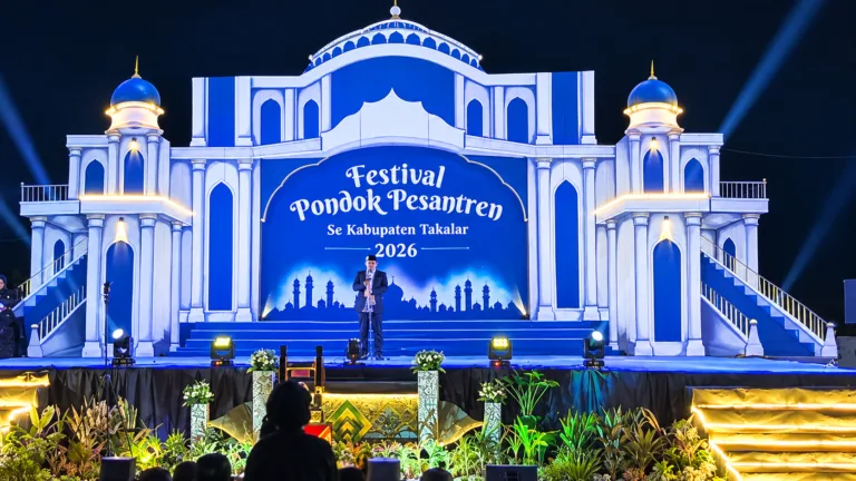 Bupati Daeng Manye Pastikan Festival Pondok Pesantren Takalar Digelar Setiap Tahun, Transaksi UMKM Capai Rp1,5 Juta per Hari