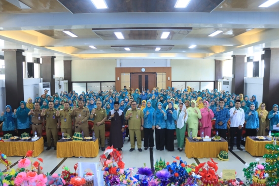 Bupati Daeng Manye Hadiri Peringatan Maulid Nabi Muhammad SAW Bersama Legislator PKB Sulsel Dan Wakil Ketua TP PKK Takalar