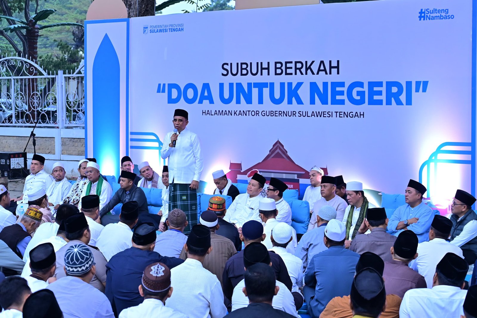 Gubernur Anwar Hafid Ajak Masyarakat Perkuat Doa dan Ibadah Dekatkan Diri pada Tuhan, Hadapi Kabut Asap di Sulawesi Tengah