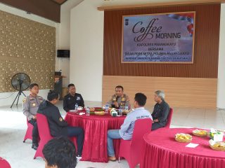Kapolres Pasangkayu AKBP Joko Kusumadinata,SH,S.I.K, Melaksanakan Coffee Morning Bersama Wartawan