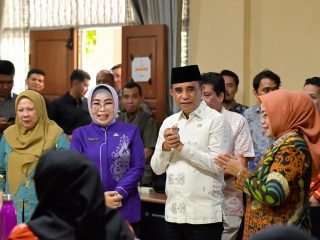 Gubernur Sulteng Instruksikan Percepat Verifikasi BERANI Cerdas : Uang Siap Transfer ke Penerima Beasiswa Kuliah