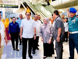 Wakil Gubernur Sulteng, dr. Reny Lamadjido Sambut Kedatangan Menteri Kesehatan RI di Palu