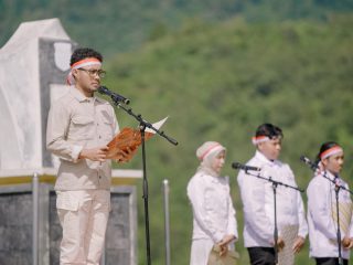 Fathur Razaq Pimpin Upacara HUT RI ke-80,Merah Putih Berkibar di Bukit Salena