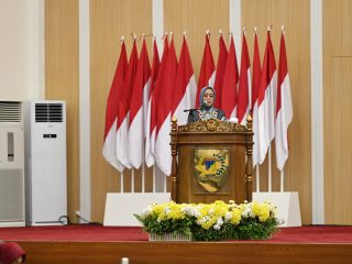 Sekdaprov Dra.Novalina,M.M.,Hadiri Rapat Paripurna DPRD Sulawesi Tengah