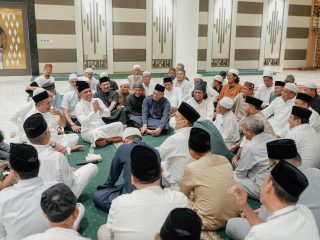 Gubernur Sulteng Anwar Hafid Gelar Retret Kepala Dinas di Masjid : Kalau Pimpinan Takut Tuhan, Kebijakan Pro Rakyat