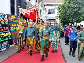 HUT ke-66 Takalar, Terlihat Pakai Songkok Recca Bugis Bone : Gubernur Sulsel Andi Sudirman dan Sejumlah Pejabat Hadir